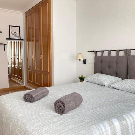 Apartamento Grande, 2 Dormitorios, Garaje Gratis Madrid Exterior photo